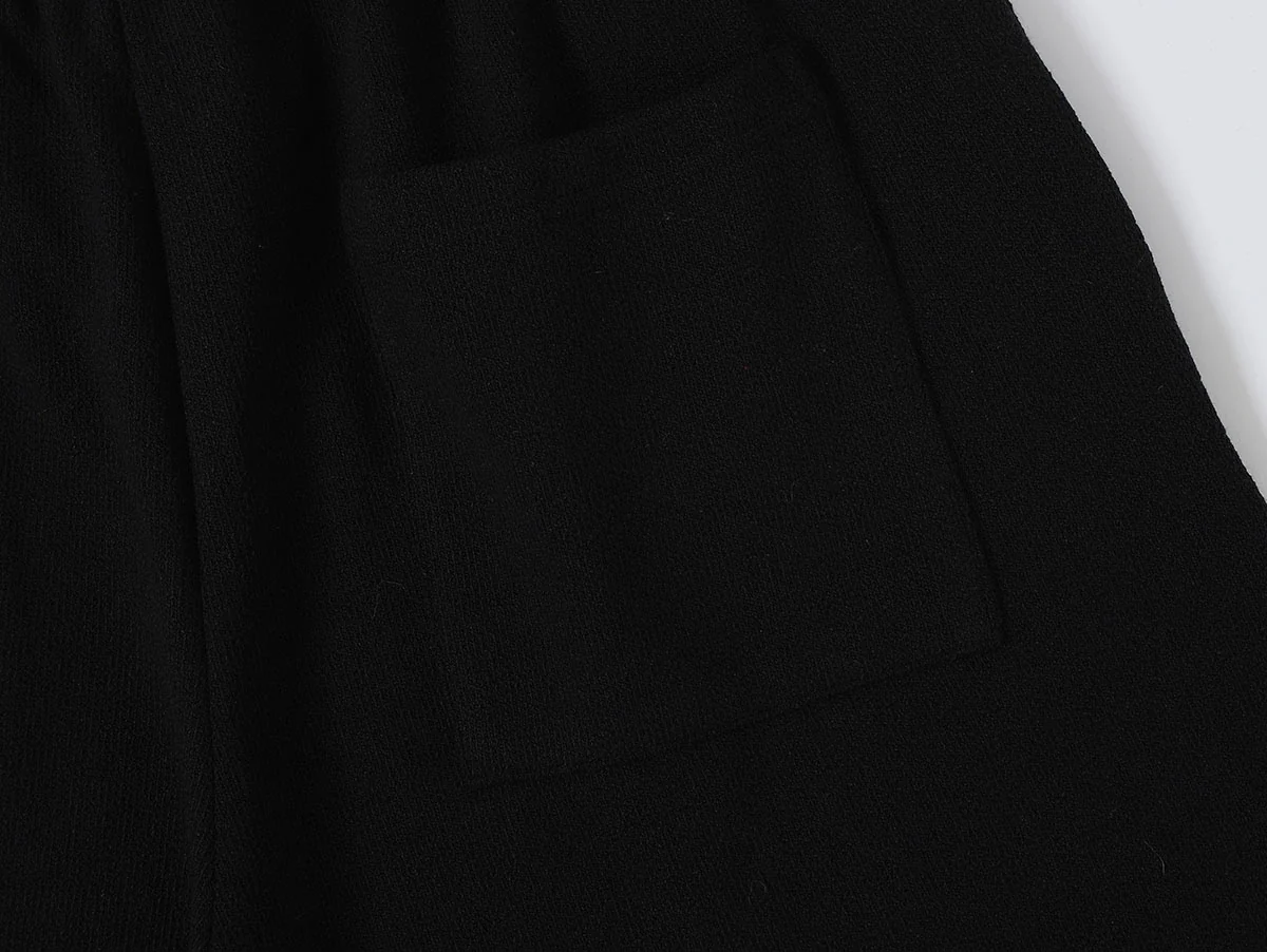 400 GSM COARSE NEEDLE 'BLACK' SHORTS - Image 6