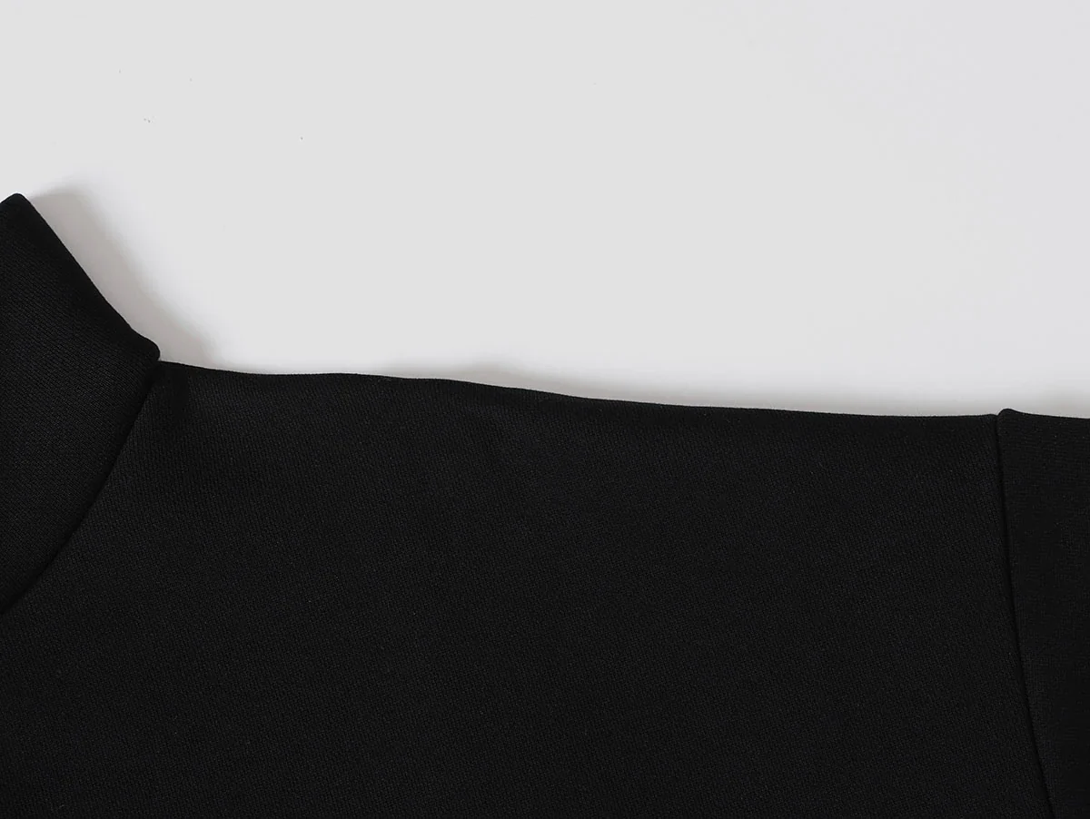 630 GSM BOXY CROPPED FIT QUARTER-ZIP 'BLACK’ SWEATER - Image 4