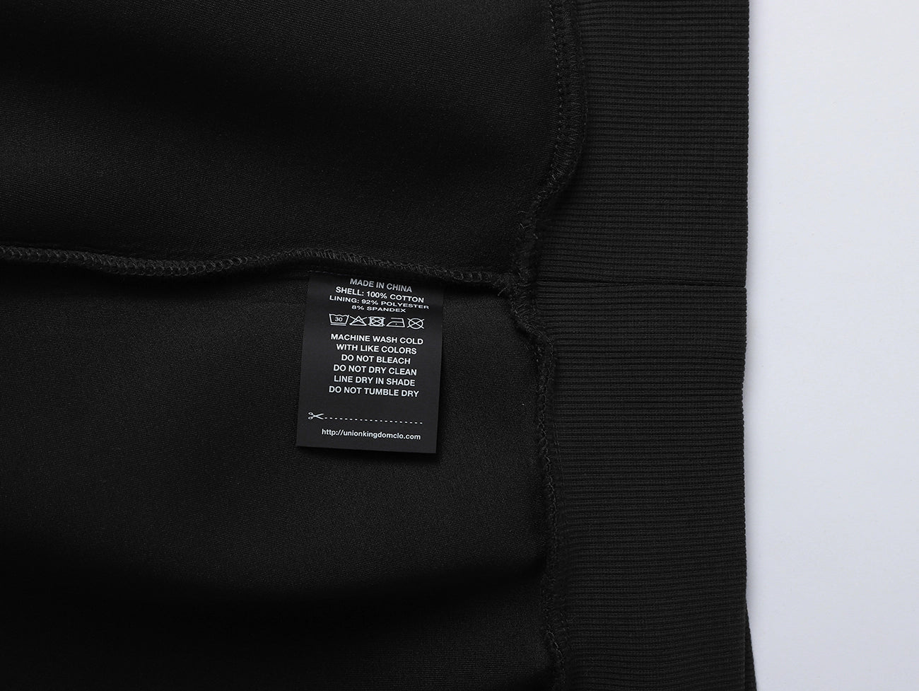 630 GSM BOXY CROPPED FIT 'BLACK' HOODIE - Image 5
