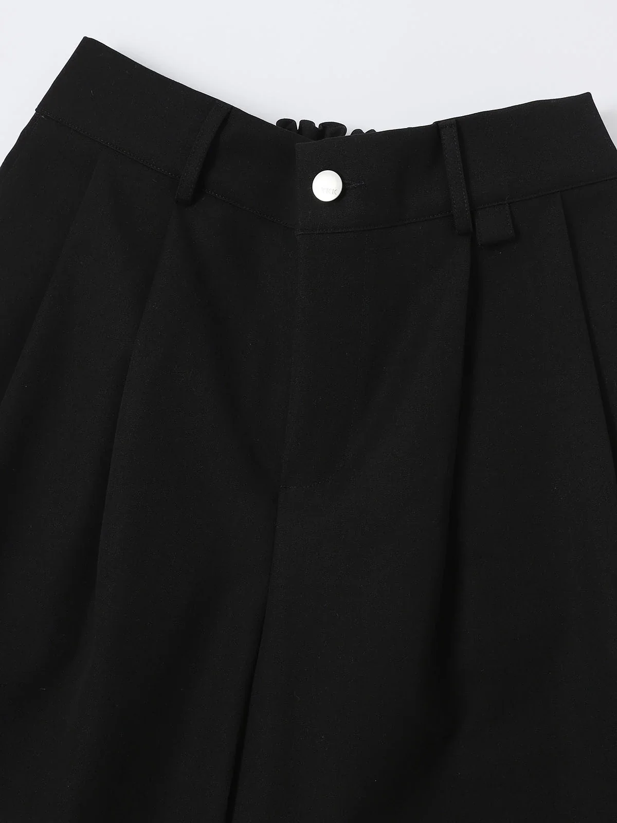 LOOSE FIT PLEATED 'BLACK' SHORTS - Image 3
