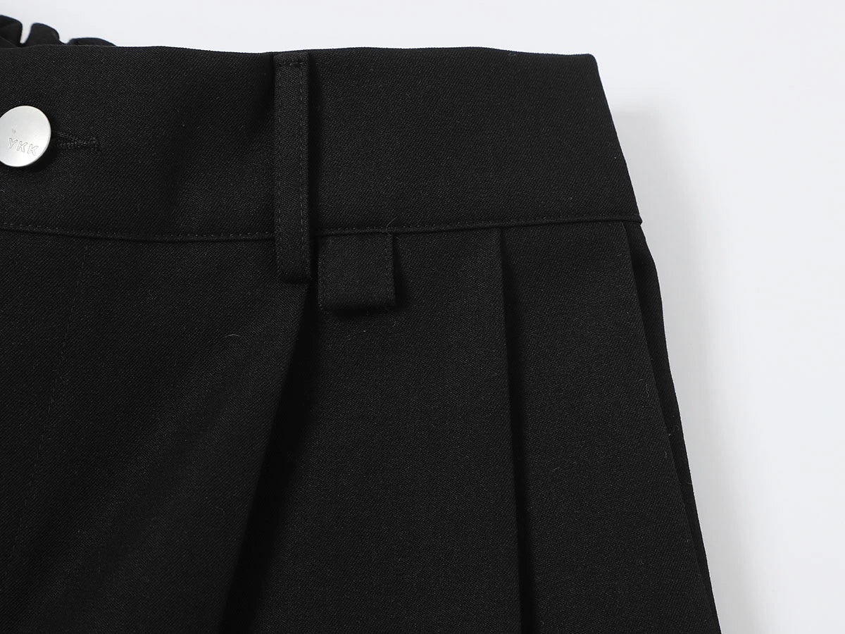 LOOSE FIT PLEATED 'BLACK' SHORTS - Image 4